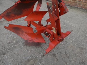 Single furrow plough