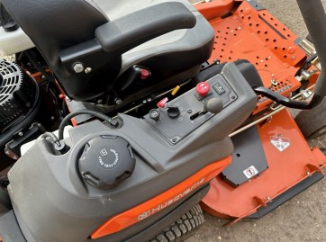 Husqvarna Z560 Zero Turn 