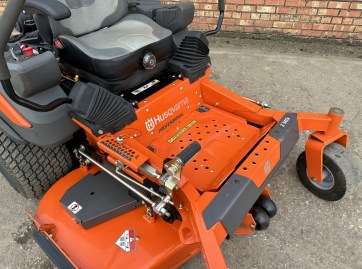 Husqvarna Z560 Zero Turn 