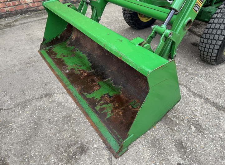 John Deere 3045R & H165 Front Loader