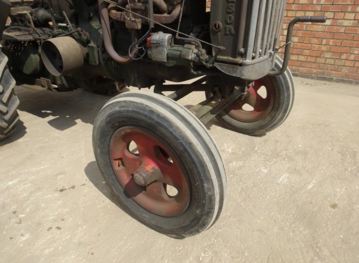 Fordson Major E27N