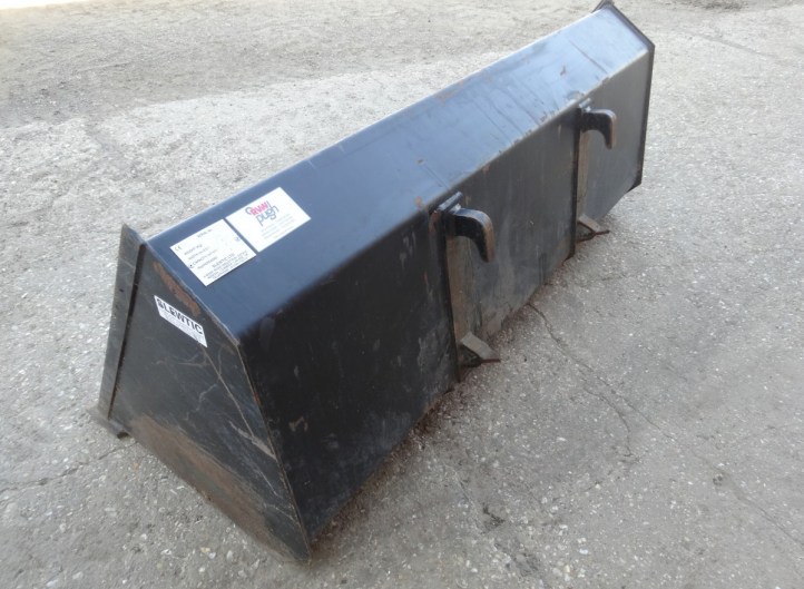 Slewtic Bucket