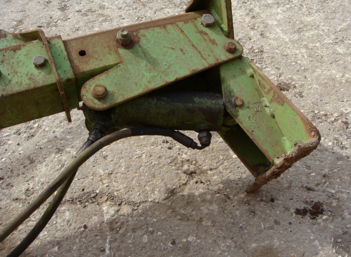 Dowdeswell Furrow Press Arm