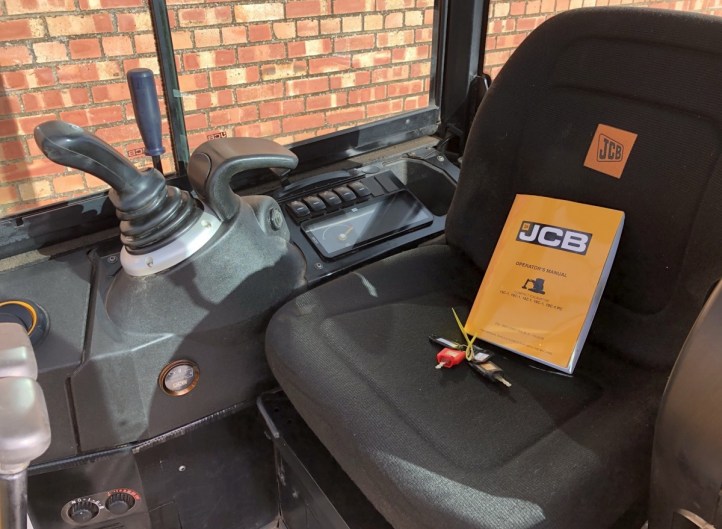 JCB 15C-1