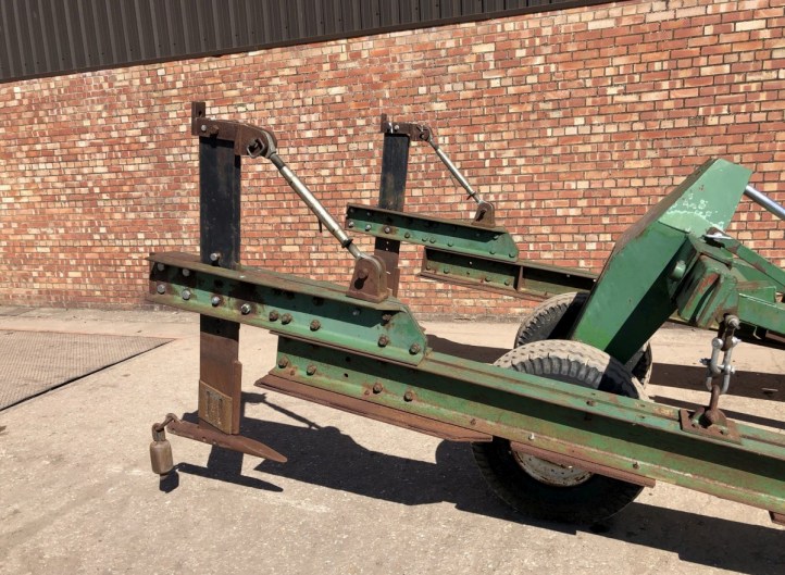 Miles Mole Drainer