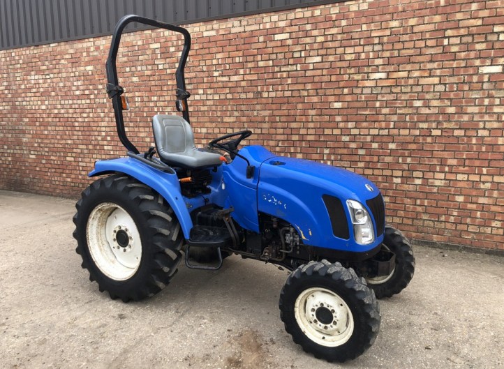 New Holland Boomer 2030