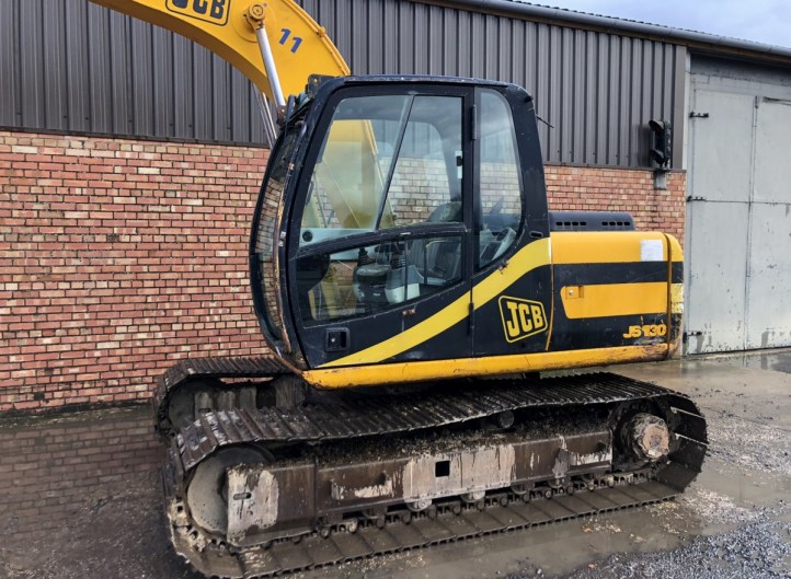 JCB JS130