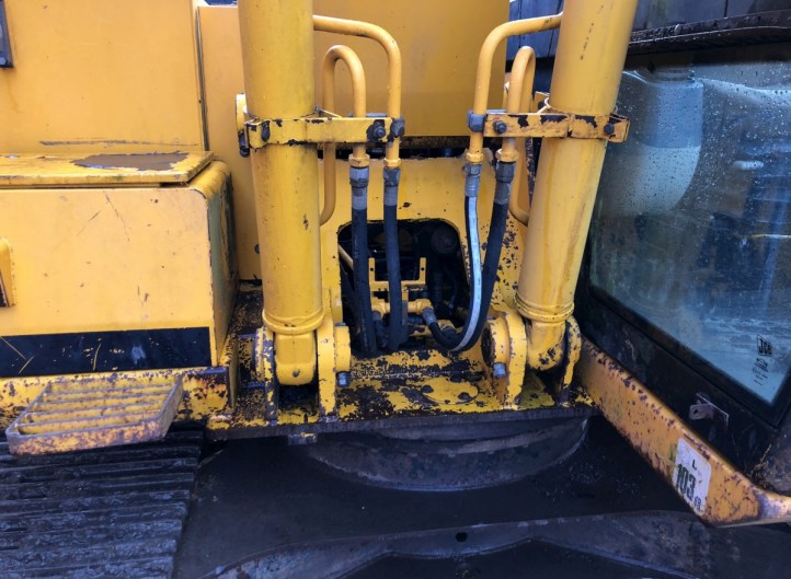 JCB JS130