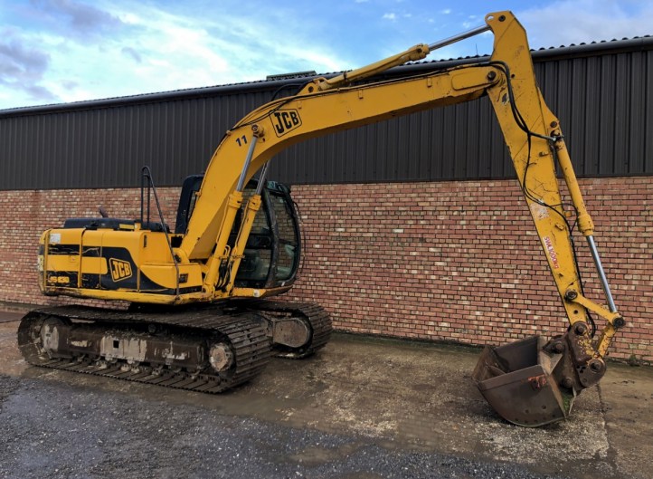JCB JS130