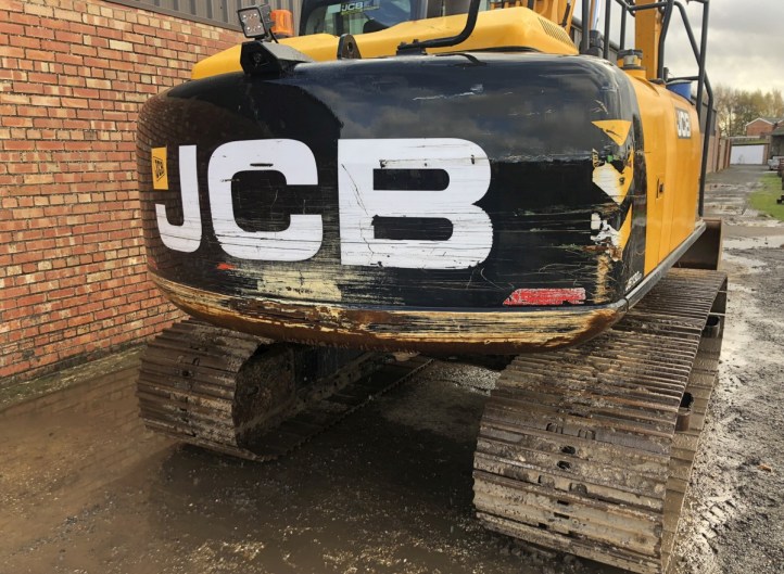 JCB JS130