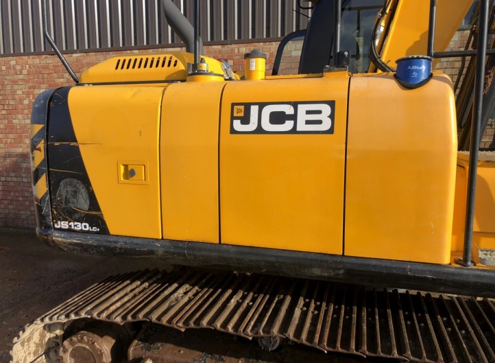 JCB JS130