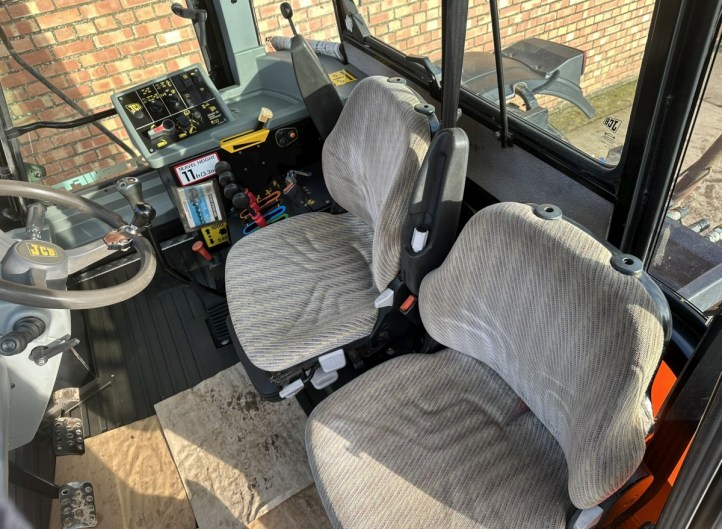 JCB 3185