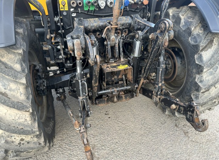 JCB 3185