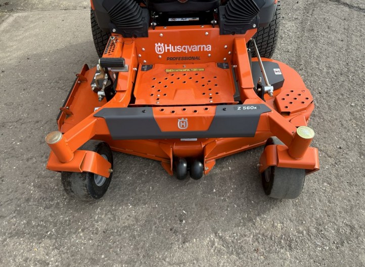 Husqvarna Z560 Zero Turn 