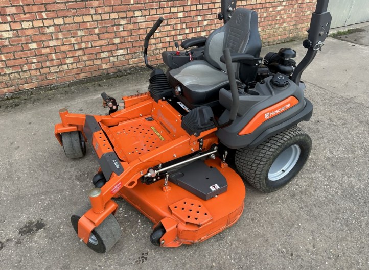 Husqvarna Z560 Zero Turn 